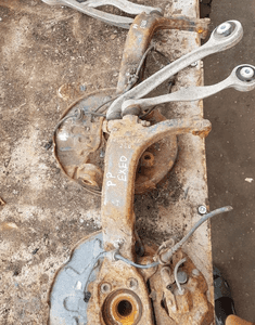 zwrotnica prawa przód exeo tdi