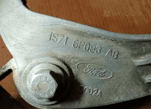 Łapa mocowanie silnika Ford Mondeo MK3 1S716P093AB 5