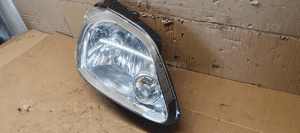 Lampa prawy przód przednia prawa VW FOX 3
