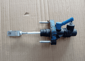 Toyota Avensis T25 Corolla Verso lift pompka sprzegla 04-08 1