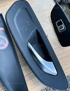 Mercedes 447 VITO V klasa osłona plastik wnętrza schowek obudowa ramka kratka konsoli panel szyby 13