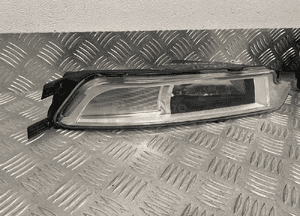 Halogen przeciwmgielny prawy vw passat B8 2014- 5