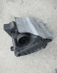 Obudowa filtra powietrza audi A4 B7 2.0 tdi 140 km 2004-2008 2