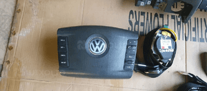 Konsola deska rozdzielcza poduszki pasy komplet VW Touareg 7L 6