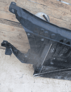 Pas przedni chłodnice mercedes sprinter W906 2.2 cdi 3