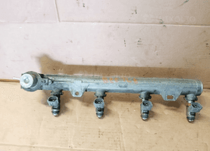 Listwa wtryskowa wtryski VW New Beetle 1.4 16V 036133319AA 3