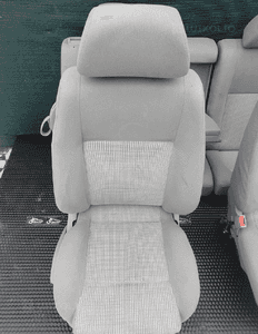 Fotele Fotel Kanapa Welur Jasne Siwe Podlokietnik VW Golf IV 4 3 drzwi komplet 15