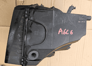 Audi A6 C6 2.0 TDI obudowa filtra powietrza 4F0133835H 1