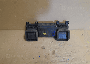 RADIO CDC 40 OPERA nr 13188475 WYŚWIETLACZ nr 24461295 OPEL VECTRA C 2