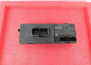Audi OE Moduł Sterownik klapy bagażnika 4M0959107D 2