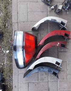 Mazda 626 HB Listwa pod Lampe tylna tył Prawa Lewa 6