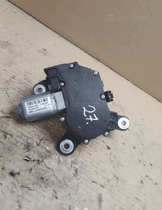 SILNICZEK WYCIERACZKI TYLNEJ OPEL ASTRA J nr 13256917 1