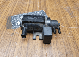 Zawór 7805391 7810831 Zaworek Czujnik Podcisnienia Diesel 2.0 3.0 D BMW E87 E90 E60 F10 X5 4