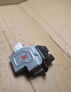 Zamek klapy tył mazda 2 de 3D C6728 6