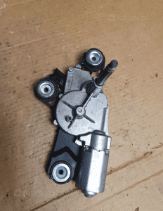 } SILNICZEK WYCIERACZKI TYŁ FORD FOCUS MK3 nr 0390201205 / BV61-17K441-AA 2