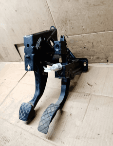 Pedały pedał hamulca sprzęgła VW New Beetle 1J1721111C 1J1721651A 3
