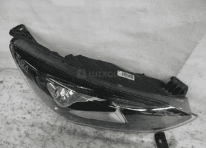 FORD FOCUS MK4 LAMPA PRZEDNIA PRAWA 3
