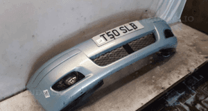 Zderzak przód przedni do toyota yaris i 1 lift fl  8R0 halogeny 2