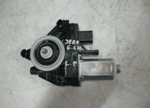 JEEP GRAND CHEROKEE WK2 SILNICZEK SZYBY LEWY PRZÓD 2