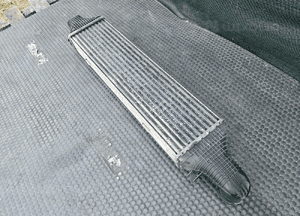 Intercooler A2045000200 Chłodnica Powietrza Turbiny 2.2 CDI Mercedes C Klasa W204 3