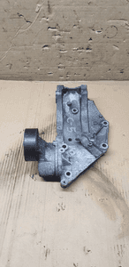 Podstawa łapa alternatora Citroen C5 III 2.0 HDI 9682367380 3