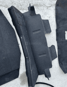 MERCEDES SLK 171 plastik dywan roleta nakładka boczek bagaznika 26