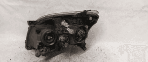 Przod przednia lampa prawa toyota avensis T25 3