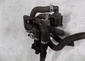 Volvo XC40 1.5 plug-in hybrid dodatkowa pompa wody mocowanie 3