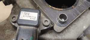 Kolektor ssący Suzuki Liana 1.6 16V E1T26571A 8