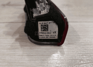 Lampka Audi 4J3947577A 3