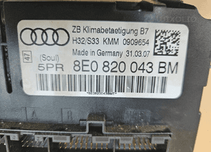 Audi A4 B7 panel klimatyzacji nawiewu  8E0820043S 2