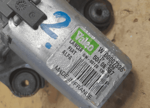 Opel Astra IV J HB 5D Silniczek wycieraczki tył tylnej klapy bagażnika 2