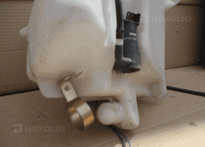 Zbiorniczek spryskiwaczy mazda 5 i 1 3