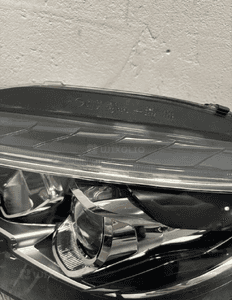 Lampa lewy przod peugeot 308 ii T9 lift org fv 7
