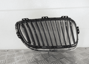 Grill atrapa nerka lewa bmw 2 F22 F23 4