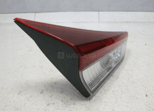 TOYOTA AURIS LAMPA LEWY TYŁ W KLAPĘ LEWA TYLNA hatchback 9