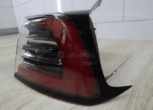 Tesla model 3 lampa prawa tył tylna 1077400 3