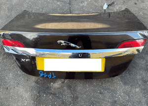 Tylna klapa bagażnika kod koloru CHP kompletna z kamerą Jaguar XF X250 1