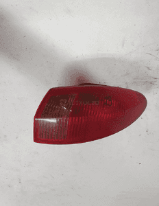 Lampa tylna lewa tył lewo alfa romeo 147 3