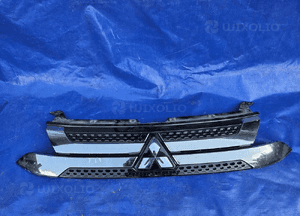 Mitsubishi outlander iii lift 18- atrapa grill 1