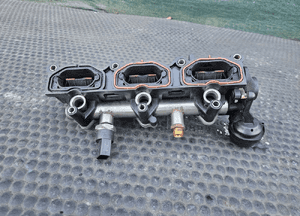 Kolektor Ssacy 06E133109K 06E133110K Lewy Prawy Klapy Nastawnik Czujnik Listwa Wtryskowa 3.2 FSI V6 AUK Audi A4 B7 A6 C6 19
