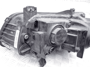 LAMPA PRAWY PRZÓD CHRYSLER 300C 6
