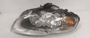 Lampa przod przednia lewa audi A4 B7 1
