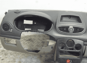 Renault clio iii deska rozdzielcza kokpit konsola 3
