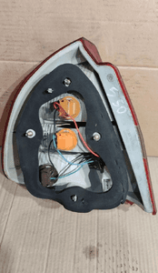 Lampa prawa tył tylna mitsubishi carisma i 1 lift hb 2