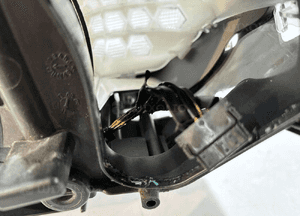 BMW 5 GT F07 Lampa Bi-Xenion skrętna R - 16453 6