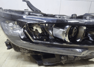 LAMPA PRZÓD PRAWA prawa TOYOTA LAND CRUISER 150 LIFT full led 3