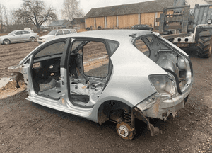 Ćwiartka podłużnica prawy przód seat ibiza 4 6J 2