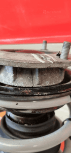 Bmw E90 E91 zwrotnica amortyzator prawy przód przednia 6768996 6796468 5
