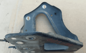 Audi A6 C6 wspornik błotnika przód prawy 4F0821136 4